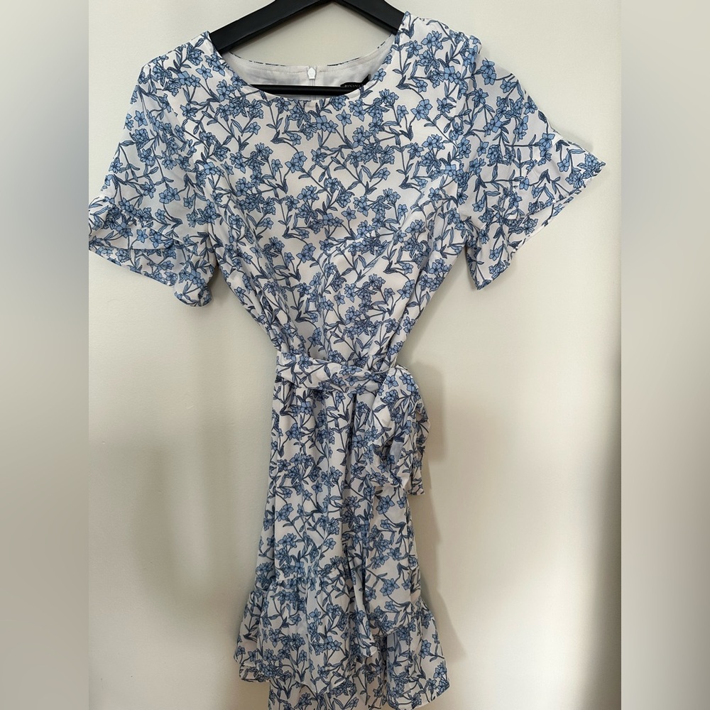 Short sleeve dress